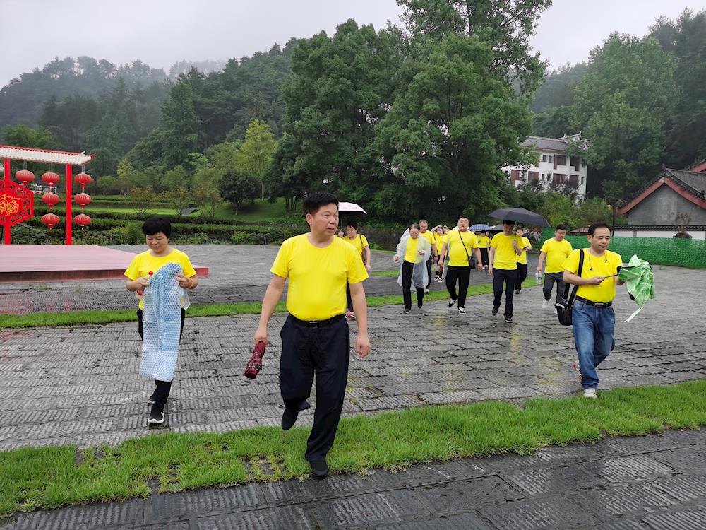 f4ae85005de74906ad0f52cc2bf42092.jpg f4ae85005de74906ad0f52cc2bf42092.jpg