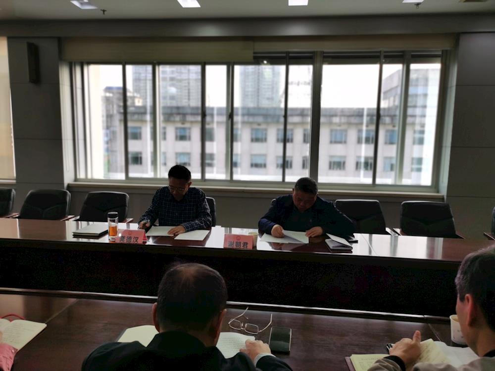 ef1f45de901d4b1dad63bcf5233aea25.jpg ef1f45de901d4b1dad63bcf5233aea25.jpg