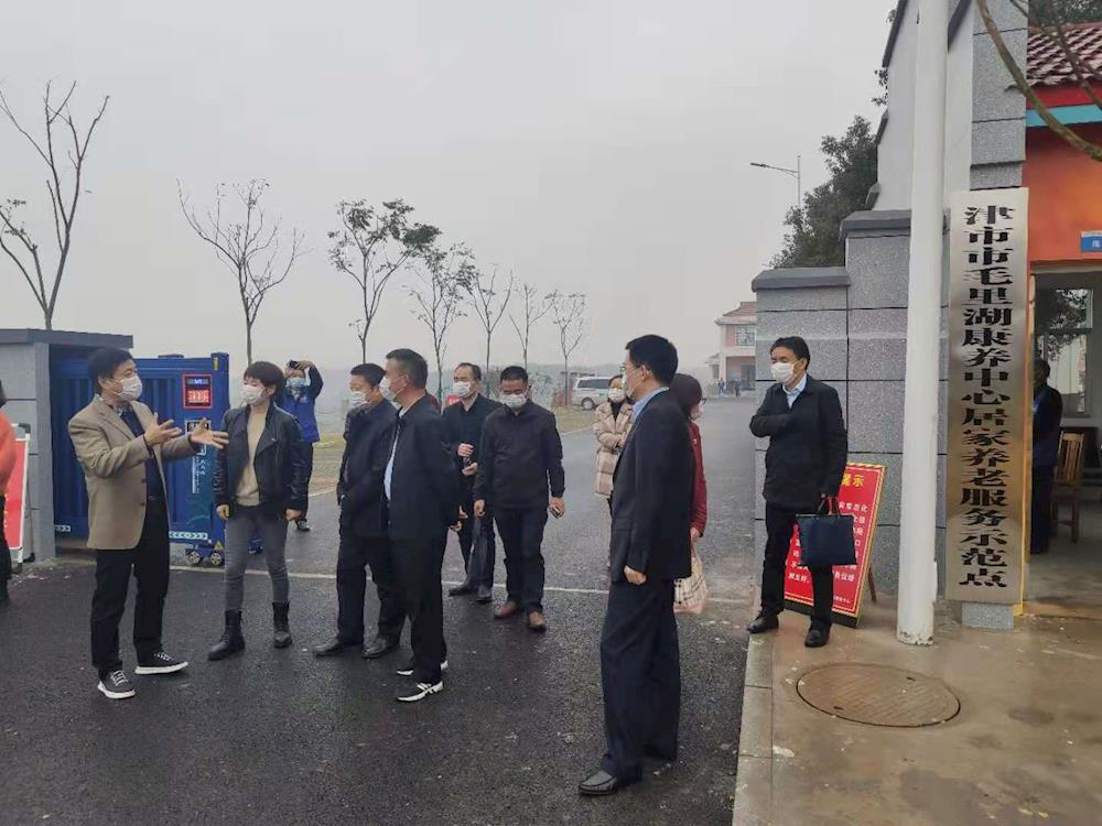 3f5a8d2d4bb04e66b98148e0ed631d39.jpg 3f5a8d2d4bb04e66b98148e0ed631d39.jpg